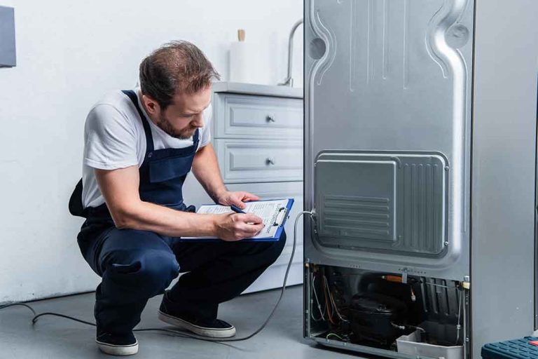 Refrigerator repair service